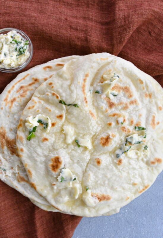 Quick, Easy And Homemade Garlic Pita Bread Recipe - Ririsgreekeats.com